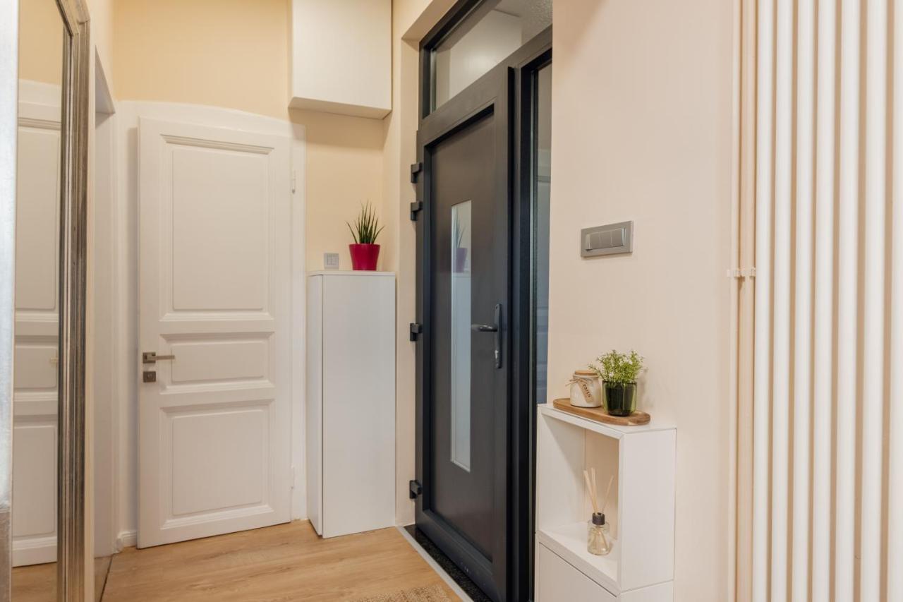 Mm Apartment Загреб Экстерьер фото